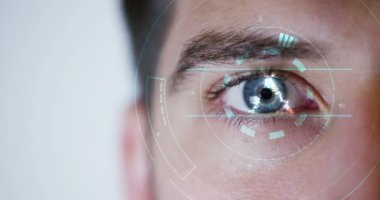 Makro göz 6k çözünürlük futuristik grafik uygulaması. insan futuristik vizyonu, vizyon ve kontrol ve koruma kişi, kontrol ve güvenlik içinde kere görüntülendi. gözetim sistemi
