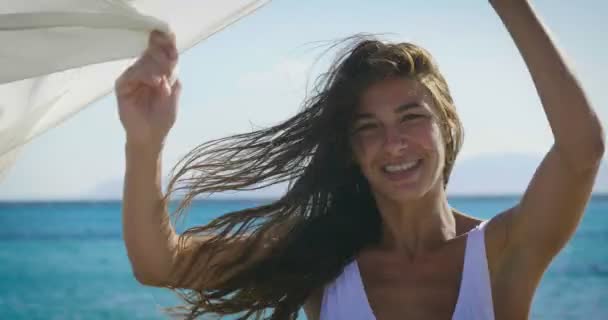 Happy Caucasian Woman Holding Waving Wind Pareo Slow Motion Video — Stock Video