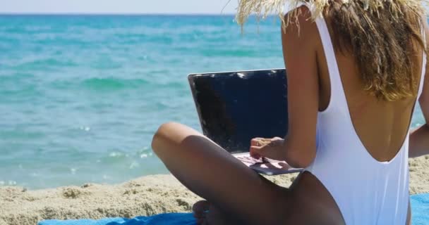 Back View Woman Sitting Beach Using Laptop Sea Slow Motion — Stock Video