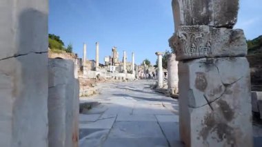 Efes Antik Şehir - Selcuk İzmir (Celsus Kütüphanesi, Büyük Tiyatro ve Hadrian Tapınağı)