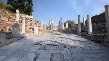 Efes Antik Şehir - Selcuk İzmir (Celsus Kütüphanesi, Büyük Tiyatro ve Hadrian Tapınağı)