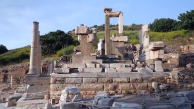 Efes Antik Şehir - Selcuk İzmir (Celsus Kütüphanesi, Büyük Tiyatro ve Hadrian Tapınağı)