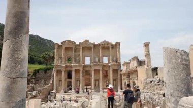 Efes Antik Şehir - Selcuk İzmir (Celsus Kütüphanesi, Büyük Tiyatro ve Hadrian Tapınağı)