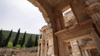 Efes Antik Şehir - Selcuk İzmir (Celsus Kütüphanesi, Büyük Tiyatro ve Hadrian Tapınağı)