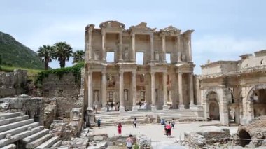 Efes Antik Şehir - Selcuk İzmir (Celsus Kütüphanesi, Büyük Tiyatro ve Hadrian Tapınağı)