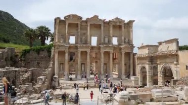 Efes Antik Şehir - Selcuk İzmir (Celsus Kütüphanesi, Büyük Tiyatro ve Hadrian Tapınağı)