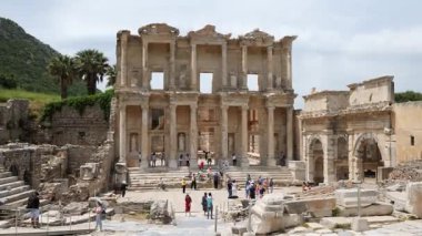 Efes Antik Şehir - Selcuk İzmir (Celsus Kütüphanesi, Büyük Tiyatro ve Hadrian Tapınağı)