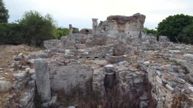 Efes Antik Şehir - Selcuk İzmir (Celsus Kütüphanesi, Büyük Tiyatro ve Hadrian Tapınağı)