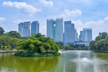 Perdana Botanik Bahçe göl manzaralı Kuala Lumpur, Malezya