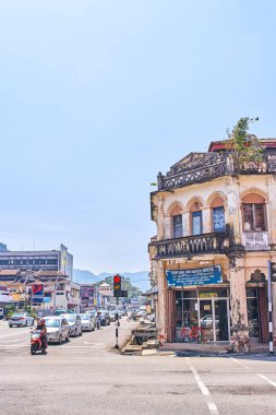 Taiping, Malezya - 12 Şubat 2018: Street mağaza ve kentin eski sömürge evleri