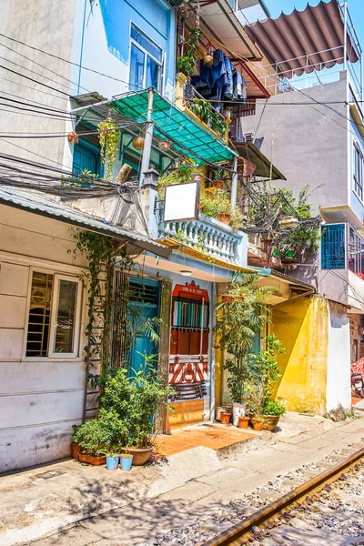 stock image Hanoi city railway Perspective view running along narrow street with houses in Vietnam