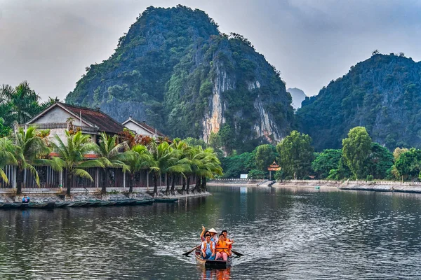 Ninh Binh Vietnam Oktober 2018 Prachtig Uitzicht Tam Coc — Stockfoto