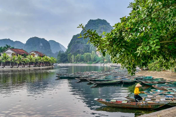 Prachtig Uitzicht Van Roeiboten Tam Coc Ninh Binh Vietnam — Stockfoto