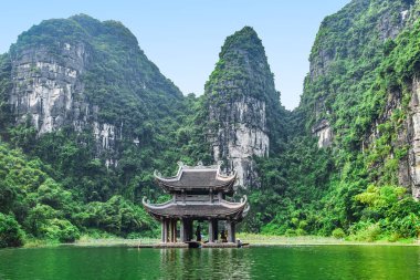 Trang güzel Tapınağı görünümünde bir, Ninh Binh, Vietnam