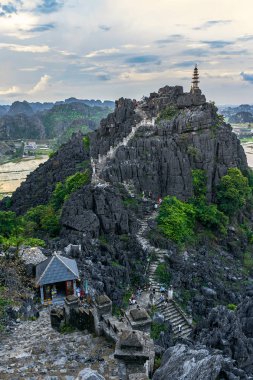 Hang Mua (Mua Mağarası Dağı) Ninh Binh, Vietnam 'da basamaklar