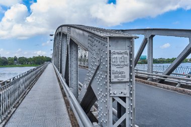 Trang Tien Köprüsü ve nehrin görüntülemek, Hue'ya, Vietnam