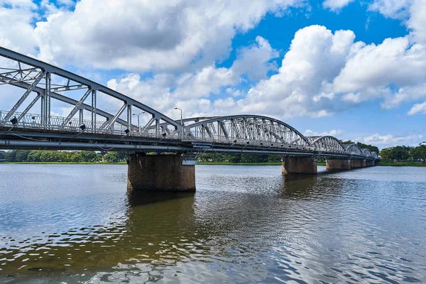 Trang Tien Ponte Profumo Vista Sul Fiume Città Hue Vietnam — Foto Stock