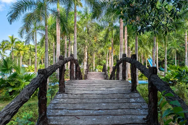 Hue, Vietnam için terk edilmiş su parkı