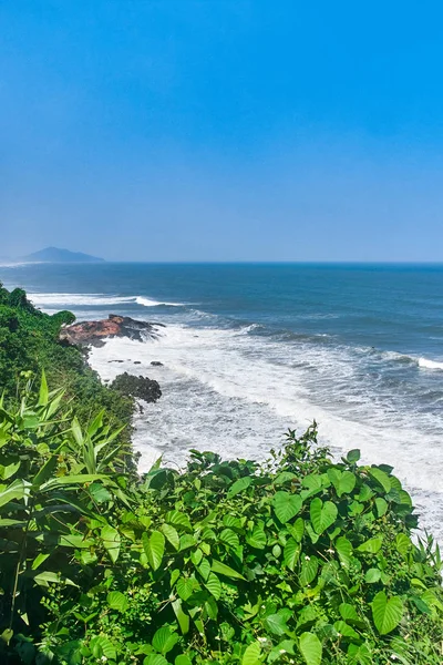 Hai Van Pass (Phu Tho) ünlü yolu doğal görünümü, Vietnam