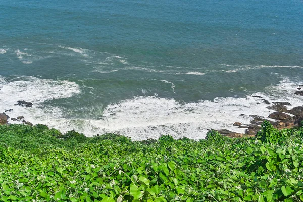 Hai Van Pass (Phu Tho) ünlü yolu doğal görünümü, Vietnam