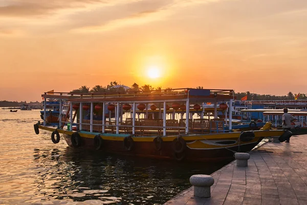 Een Oude Stad Van Hoi Een Uitzicht Zonsondergang Rivier Stad — Stockfoto