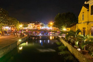 Hoi An şehir merkezi akşam görünümü, Vietnam