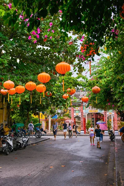 Hoi An, Vietnam - 2 Kasım 2018: şehir merkezi manzaralı