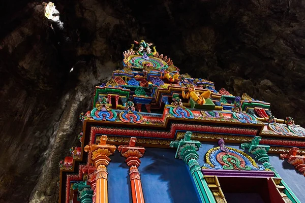 Temple Milieu Une Caverne Dans Les Grottes Batu Kuala Lumpur — Photo