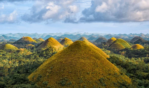 Ünlü çikolata Hills havadan görünümü, Bohol Adası, Filipinler hava