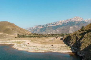 Elbrus bölgesinde güzel bir göl