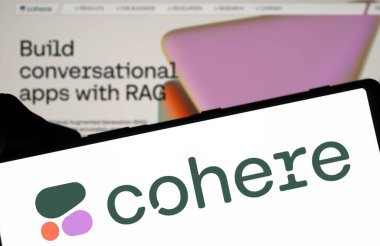 Dhaka, Bangladeş - 03 Mart 2024: Cohere logosu akıllı telefonda gösteriliyor.