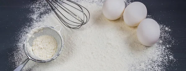 Eggs Flour Black Background — Stock Photo, Image