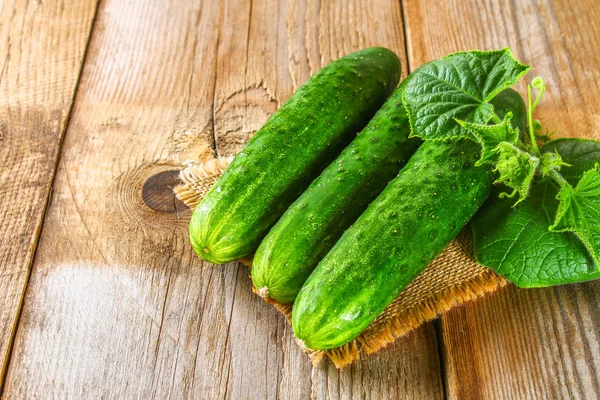 Fresh Cucumbers Leaf Old Wooden Table — Stock Photo, Image