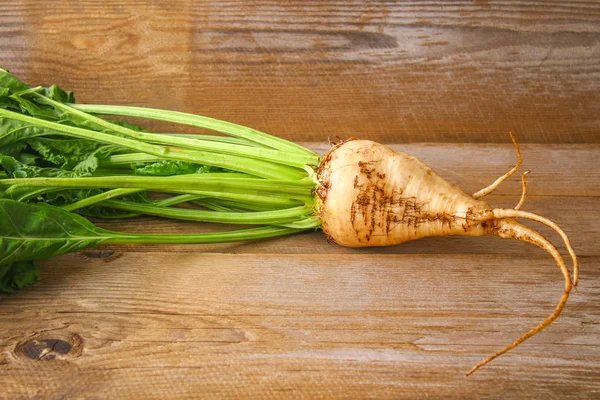 Remolacha Azucarera Con Tapas Sobre Una Vieja Mesa Madera —  Fotos de Stock