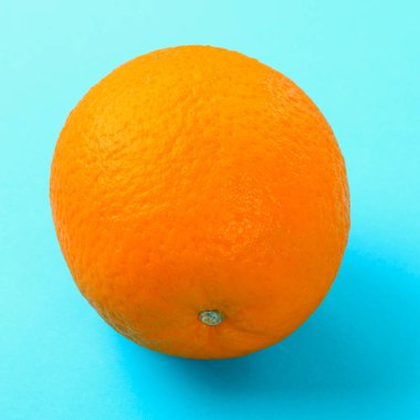 Turuncu pastel mavi arka plan üzerinde tüm turuncu