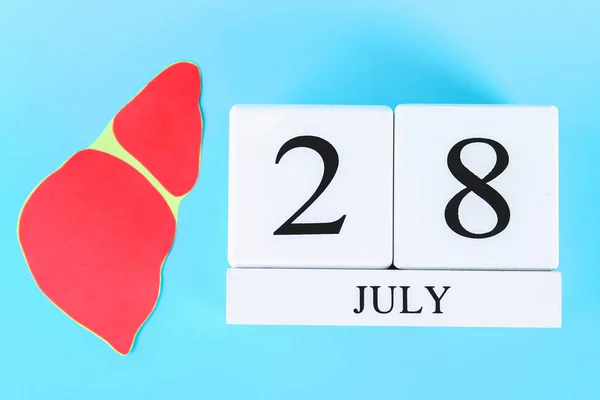 Παγκόσμια Ημέρα Ηπατίτιδας Ένα Ξύλινο Λευκό Ημερολόγιο Προβολή Ιουνίου Ένα — Φωτογραφία Αρχείου