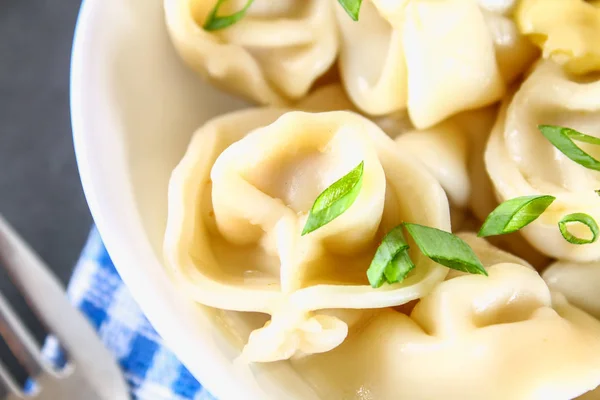 Dumplings Hechos Casa Listos Una Mesa Hormigón Gris —  Fotos de Stock