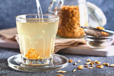 Suyu, yulaf taneleri infüzyonu. Yulaf Kvas, jöle sağlıklı bir içecek olduğunu