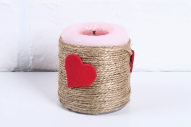 DIY dekor Şubat 14. Bir hediye ve bir mum Sevgililer günü-it-Yourself için