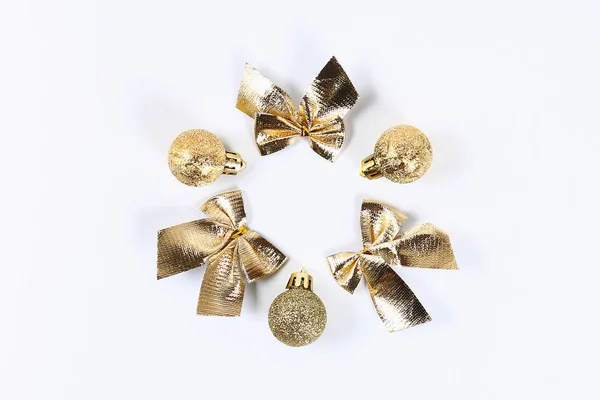 Christmas Layout Golden Toy Ball Bow White Background New Year — Stock Photo, Image