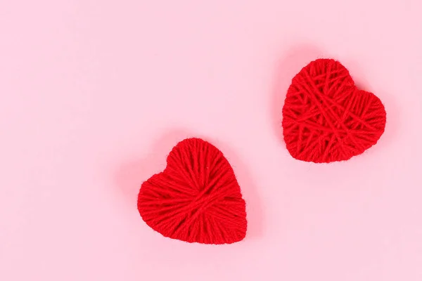 Valentine Day Layout Red Homemade Diy Hearts Made Cardboard Yarn — Stock Photo, Image