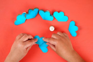 Diy üç boyutlu 3d tebrik kartı bir Yaşayan mercan arka plan anneler günü için çiçek ile.