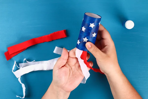 Diy windsocks 4 Temmuz tuvalet kol ve krep kağıt renkleri Amerikan bayrağı, kırmızı, mavi ve beyaz
