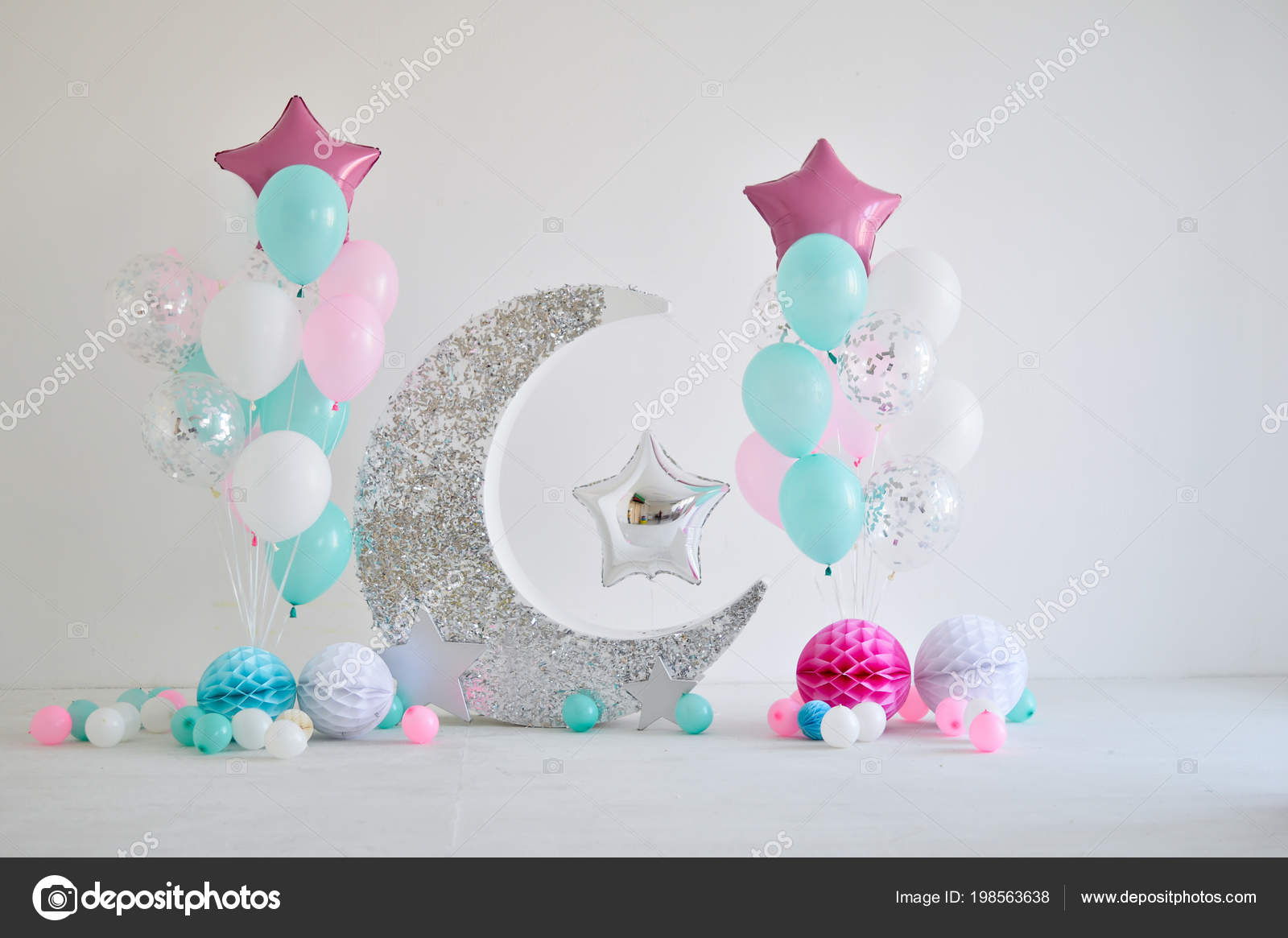 Decorating Ideas With Streamers And Balloons Decorations Holiday