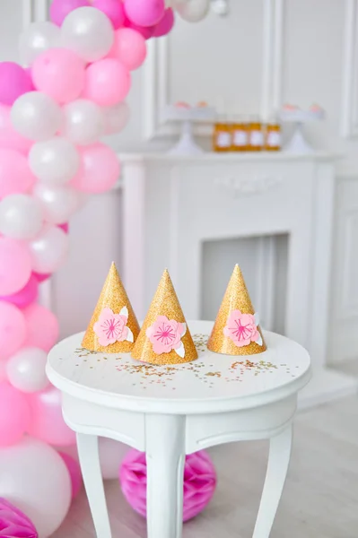 Dekoracje Przyjęcie Urodzinowe Mnóstwo Balonów Dekoracje Świąteczne Ciasta Napoje Holiday — Zdjęcie stockowe