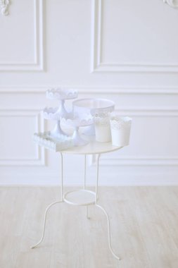 Süslemeleri tatil partisi için. Bir sürü balonlar pembe ve beyaz renkler. 