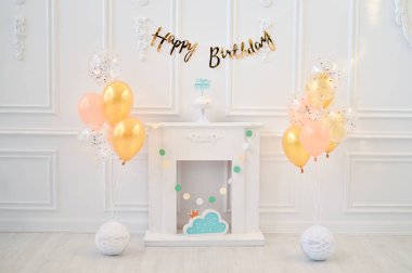 Çocuk Doğum günü. Süslemeleri tatil partisi için. Bir yıl Doğum günü süsleri. Tatil partisi için balon. 