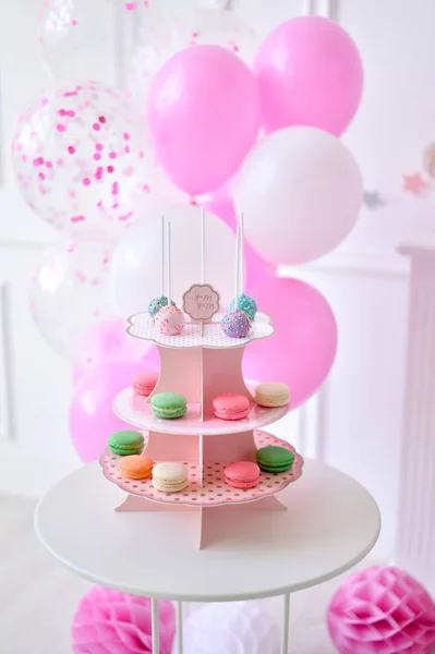 Mädchengeburtstag Dekorationen Für Feiertage Viele Luftballons Rosa Und Weißen Farben — Stockfoto