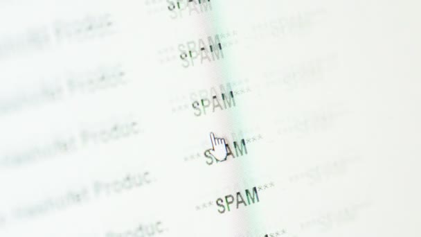 Bläddra i en inkorg som är full av spam messeges — Stockvideo