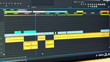 Video zaman çizelgesi - Editör klipleri ve çerçeveler düzenleme
